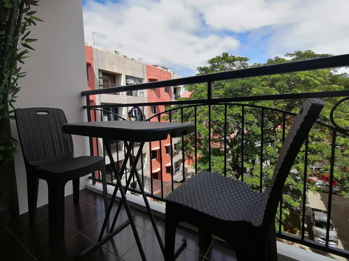 מקטאן Condo Azur Suites E507 Near Airport, Netflix, Stylish, Cozy With Swimming Pool מראה חיצוני תמונה